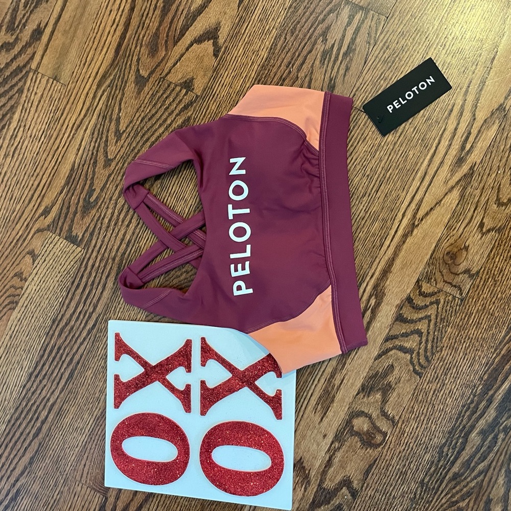 NWOT peloton strappy sports bra
